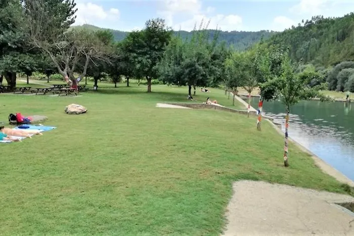 Semesterbostad Casa Da Oliveira, Aradas, Pampilhosa Da Serra, Wifi, Ar Condicionado, Churrasqueira, Parqueamento, By Ig Unhais-o-Velho